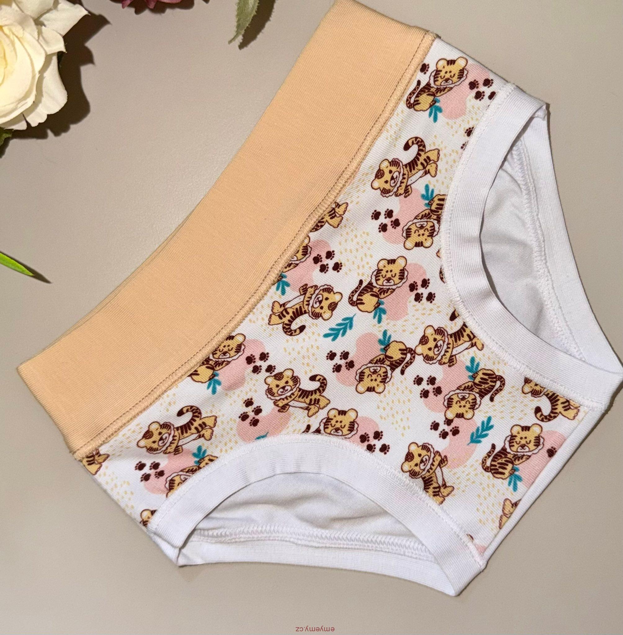 Dívčí kalhotky ALVADA B9812 bianco/nude 7