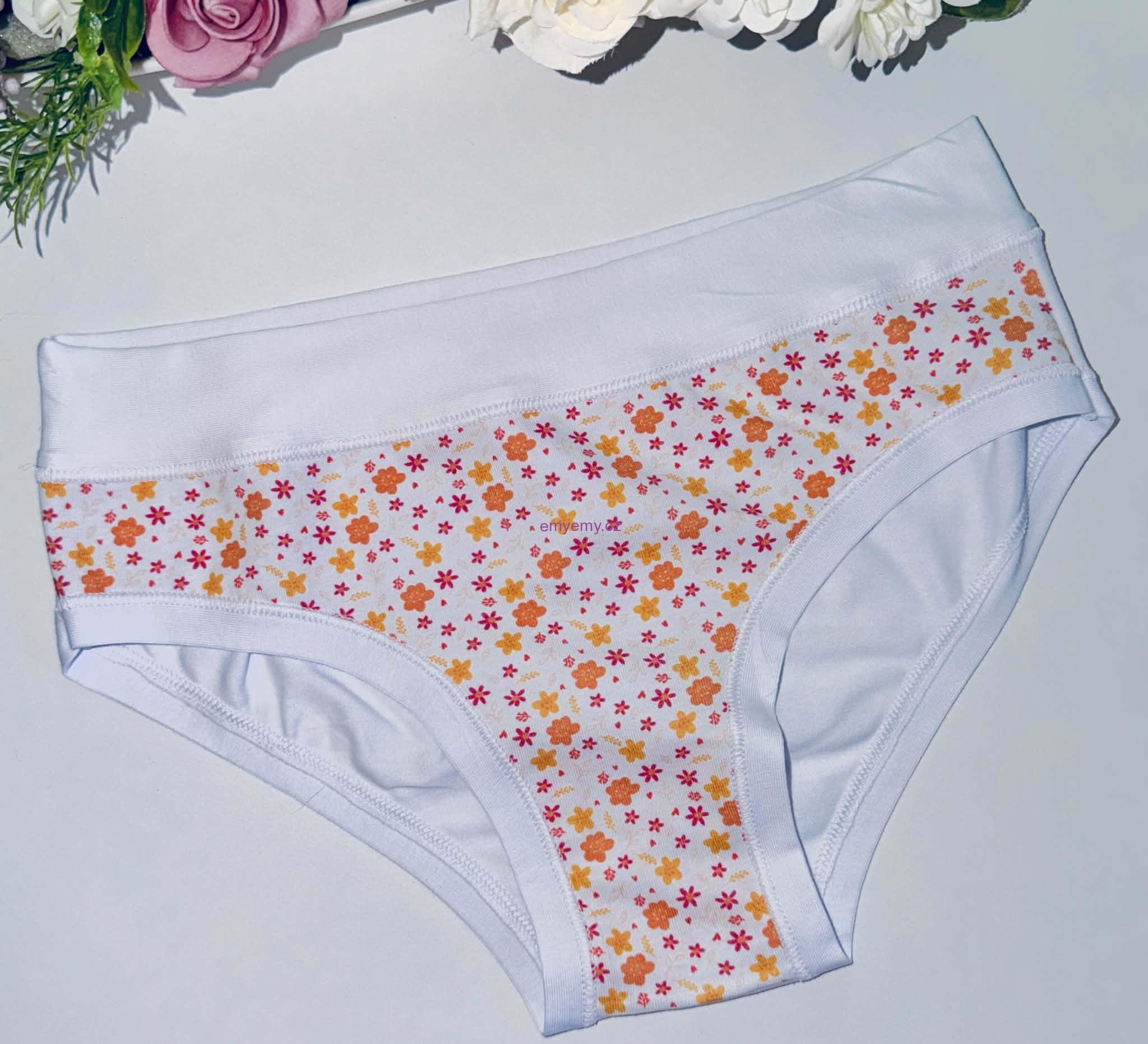 Dívčí kalhotky ALVADA B9714 bianco