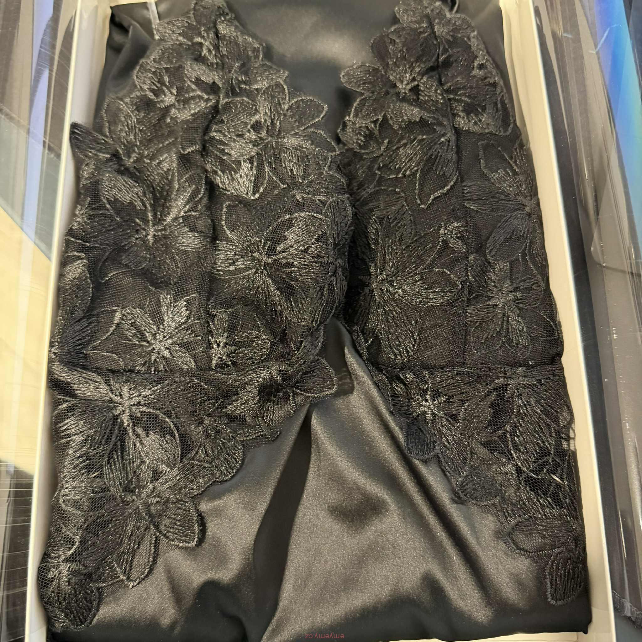 Dámské satenové   pyžamo nero S