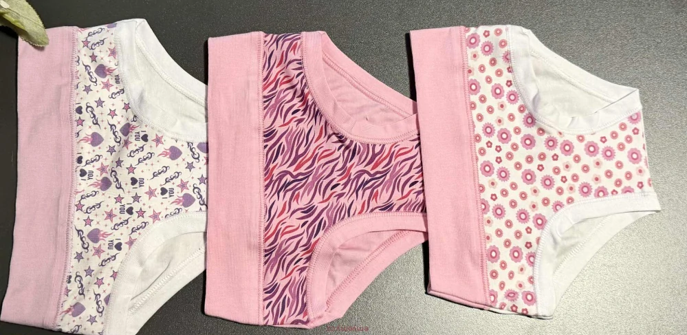 Dívčí kalhotky ALVADA B9704 bianco/pink  7